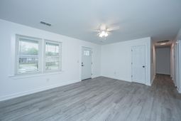 814 Hoss Road photo 4