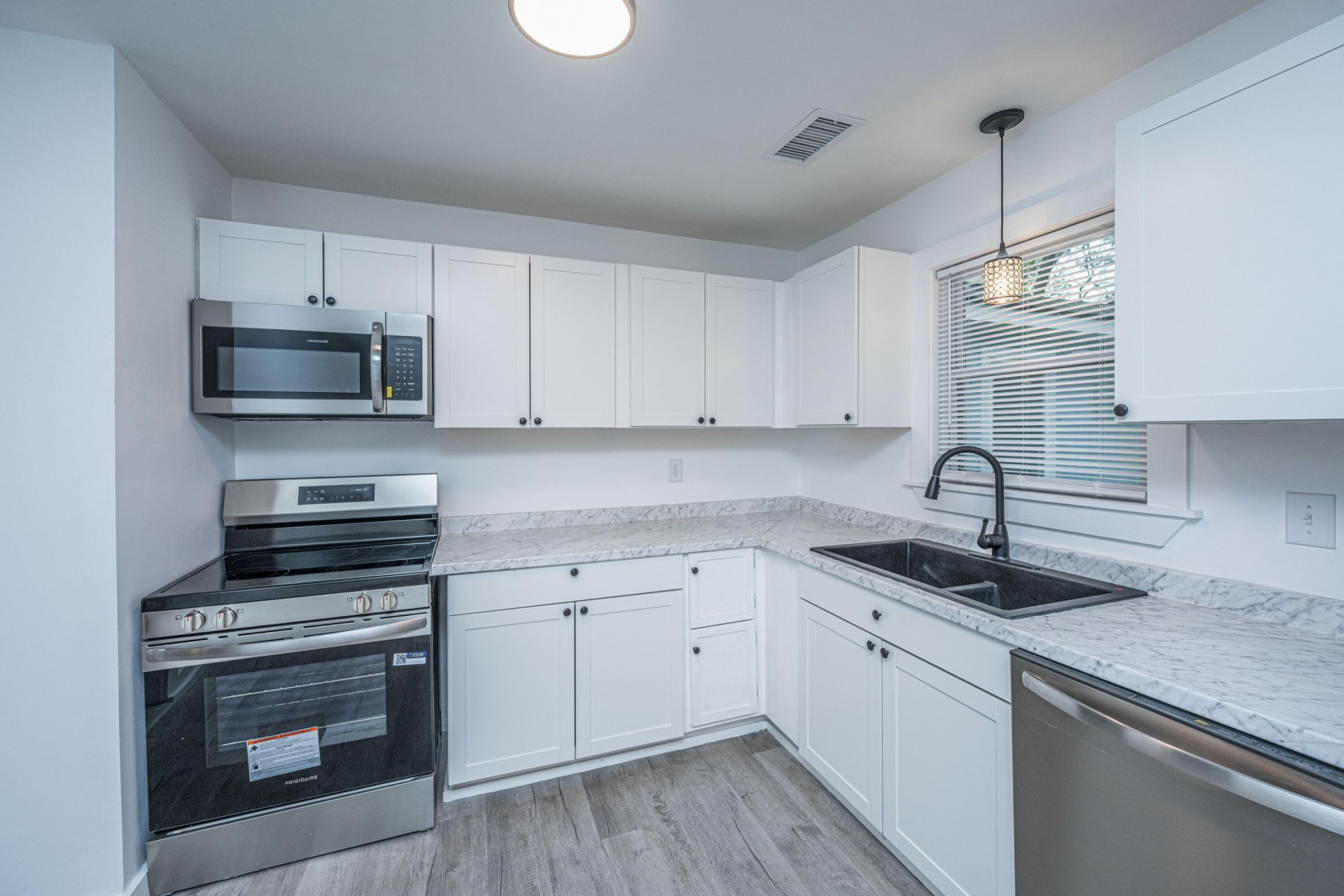 814 Hoss Road Photo 8