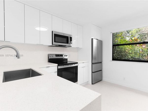 10161 W Sunrise Blvd, Unit 101, Plantation, FL 33322