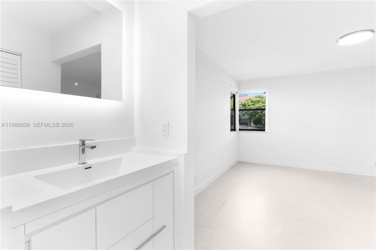 10161 W Sunrise Blvd, Unit 101, Plantation, FL 33322 Photo