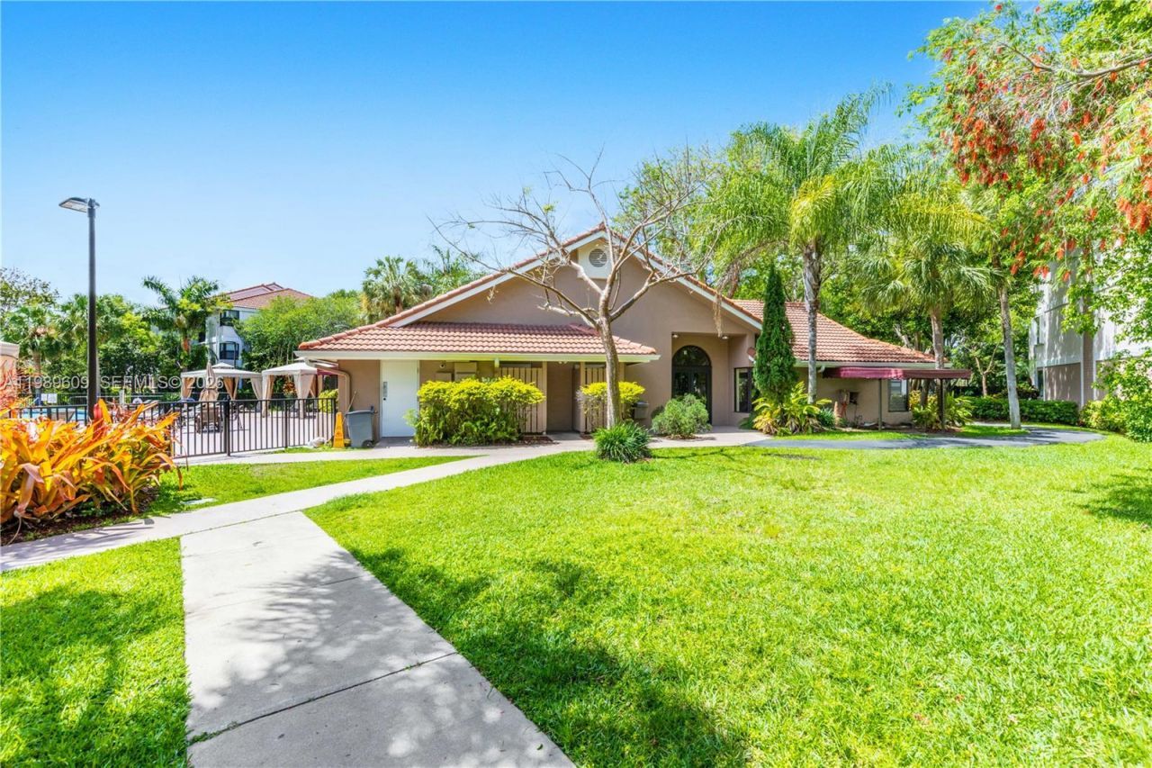 10161 W Sunrise Blvd, Unit 101, Plantation, FL 33322 Photo