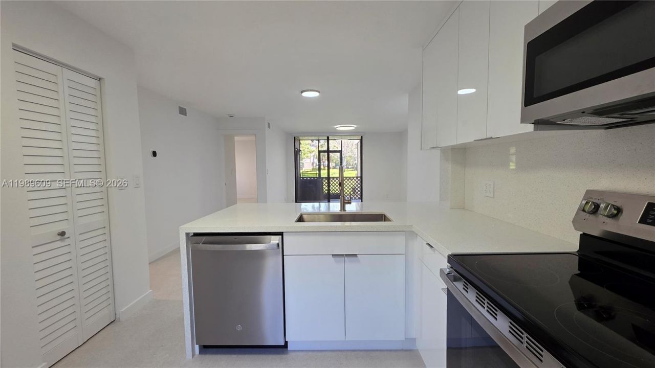 10161 W Sunrise Blvd , Unit 101, Plantation, FL 33322 Photo