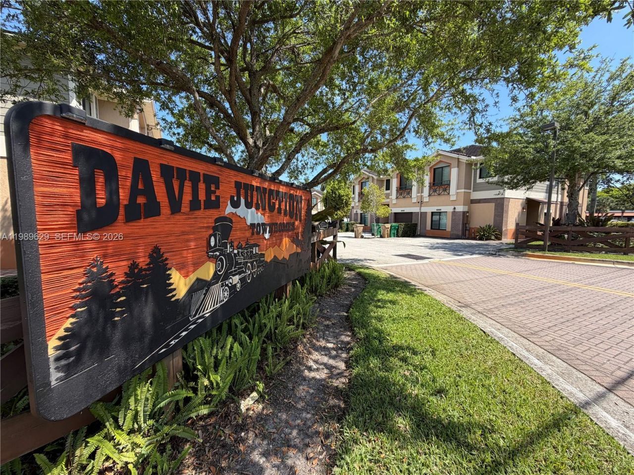6330 S Station Sq, Unit 6330, Davie, FL 33314 Photo