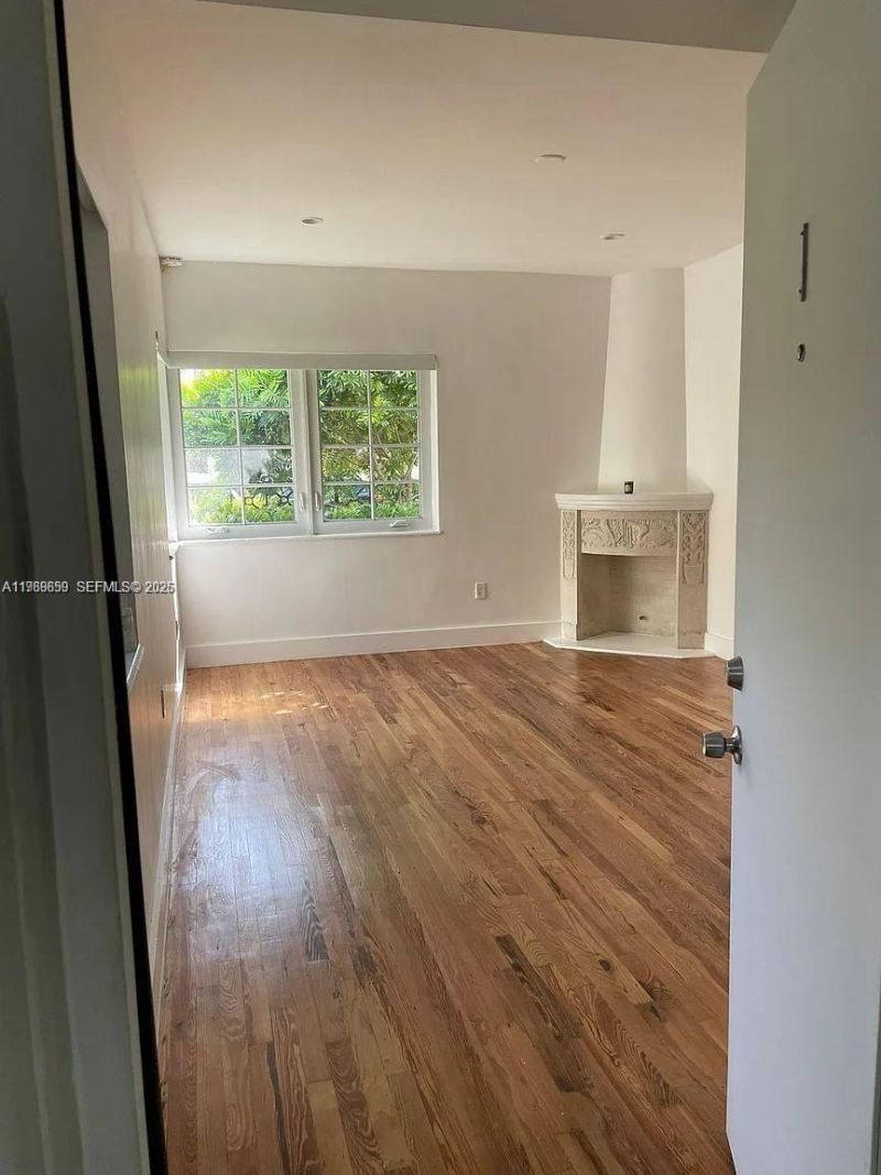 727 14th Pl , Unit 1, Miami Beach, FL 33139 Photo