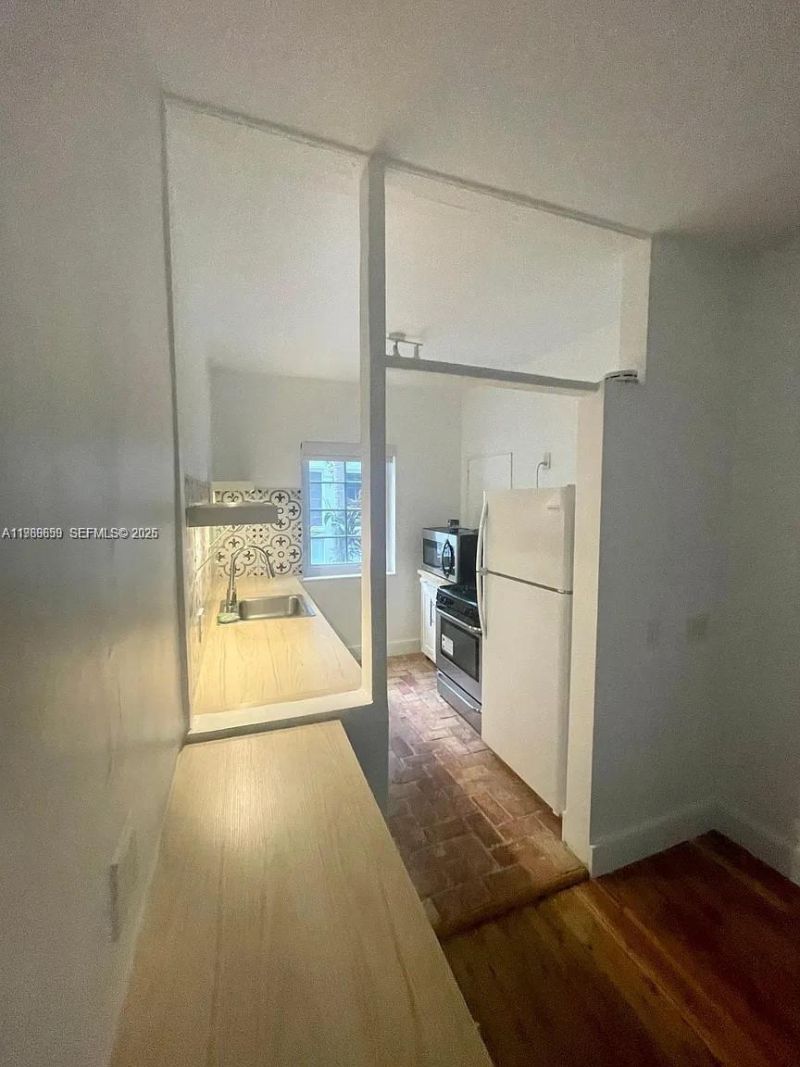 727 14th Pl , Unit 1, Miami Beach, FL 33139 Photo