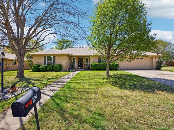 92 Westwood, Kerrville, TX 78028