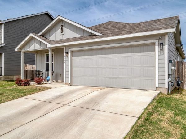 2700 Schwartz LN, Pflugerville, TX 78660