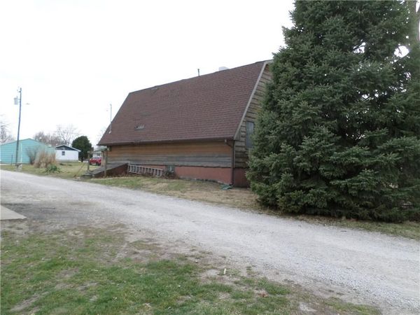 200 S first Street, Lancaster, KS 66002