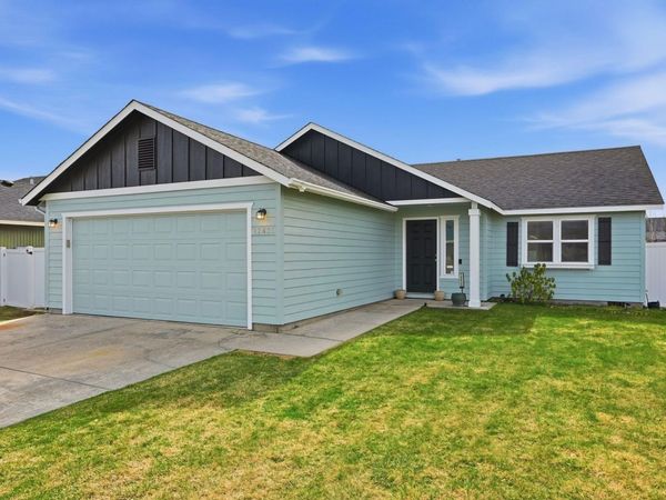 12425 W 2nd Ave, Airway Heights, WA 99001