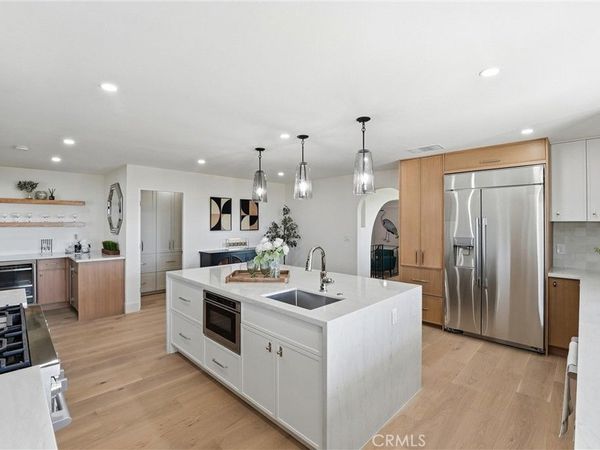 2532 E Vista Drive, Upland, CA 91784