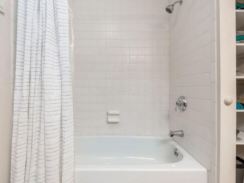 271 Monsarrat Drive, Dublin, OH 43017 Photo 20