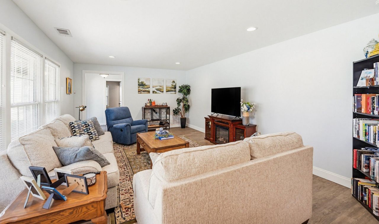 304 Shell Park Circle Photo 10