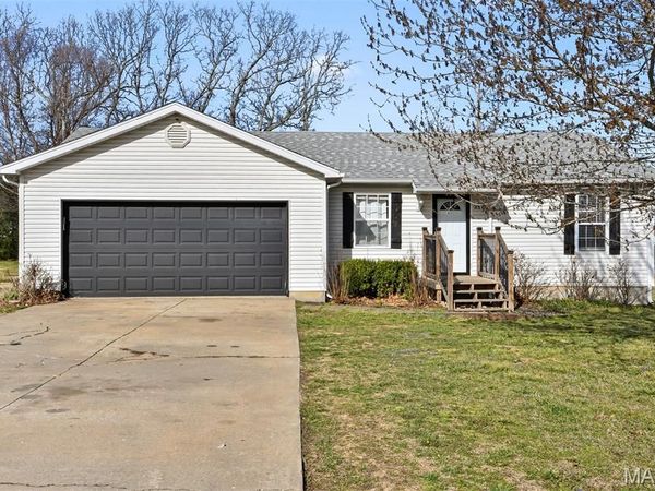 2125 Cedarwood Court, Lebanon, MO 65536