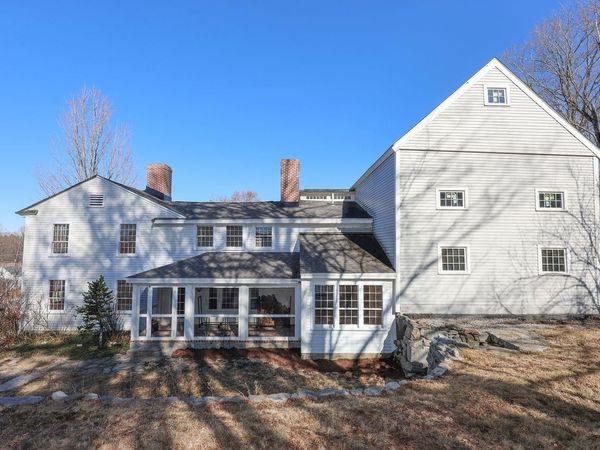 1 Cemetery Road, New Boston, NH 03070