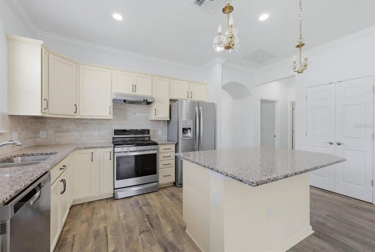 17039 Hampton Falls Terrace, Bradenton, FL 34202 Photo