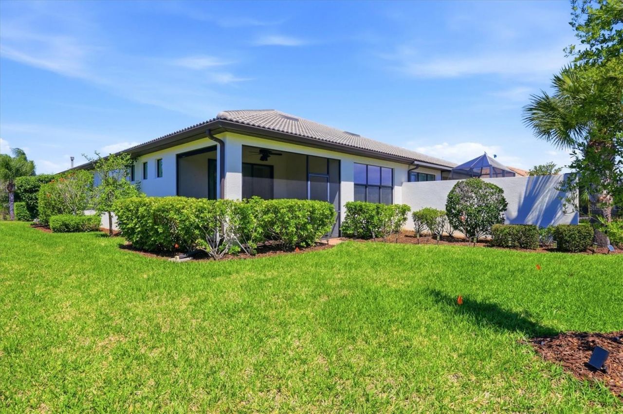 17039 Hampton Falls Terrace, Bradenton, FL 34202 Photo