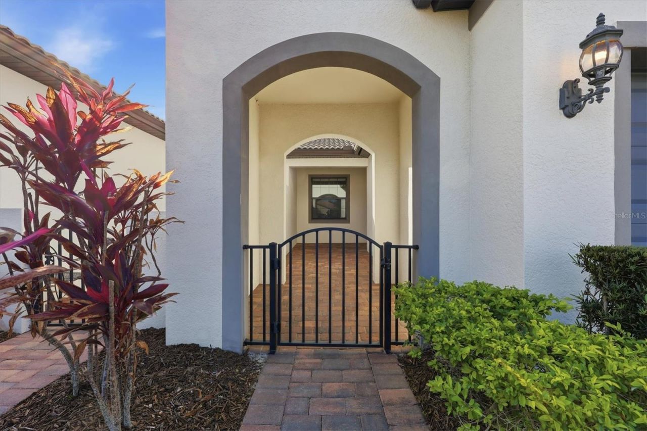 17039 Hampton Falls Terrace, Bradenton, FL 34202 Photo