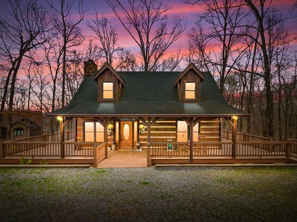 706 Breckinridge Pt, Cadiz, KY 42211