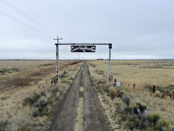 61687 Lawen Rd, Burns, OR 97720