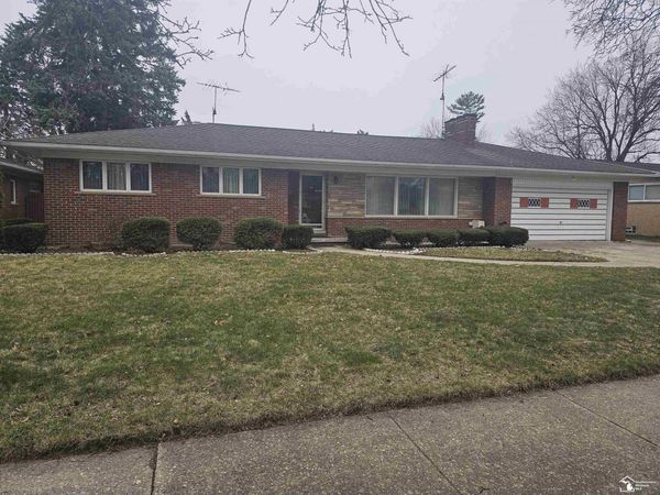 15723 Pleasant Avenue, Allen Park, MI 48101