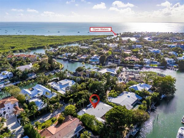 221 Knollwood Dr, Key Biscayne, FL 33149
