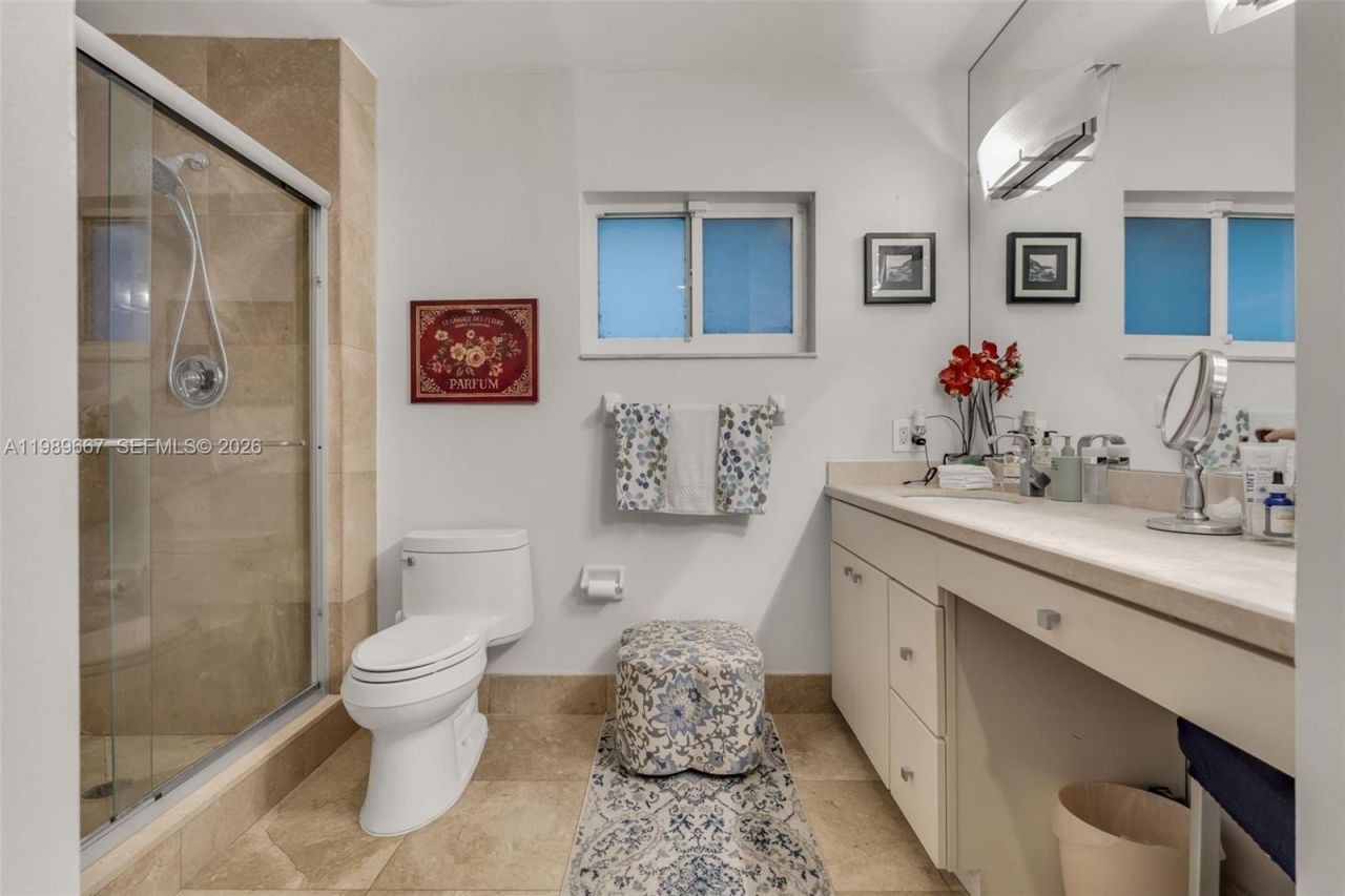 221 Knollwood Dr, Key Biscayne, FL 33149 Photo
