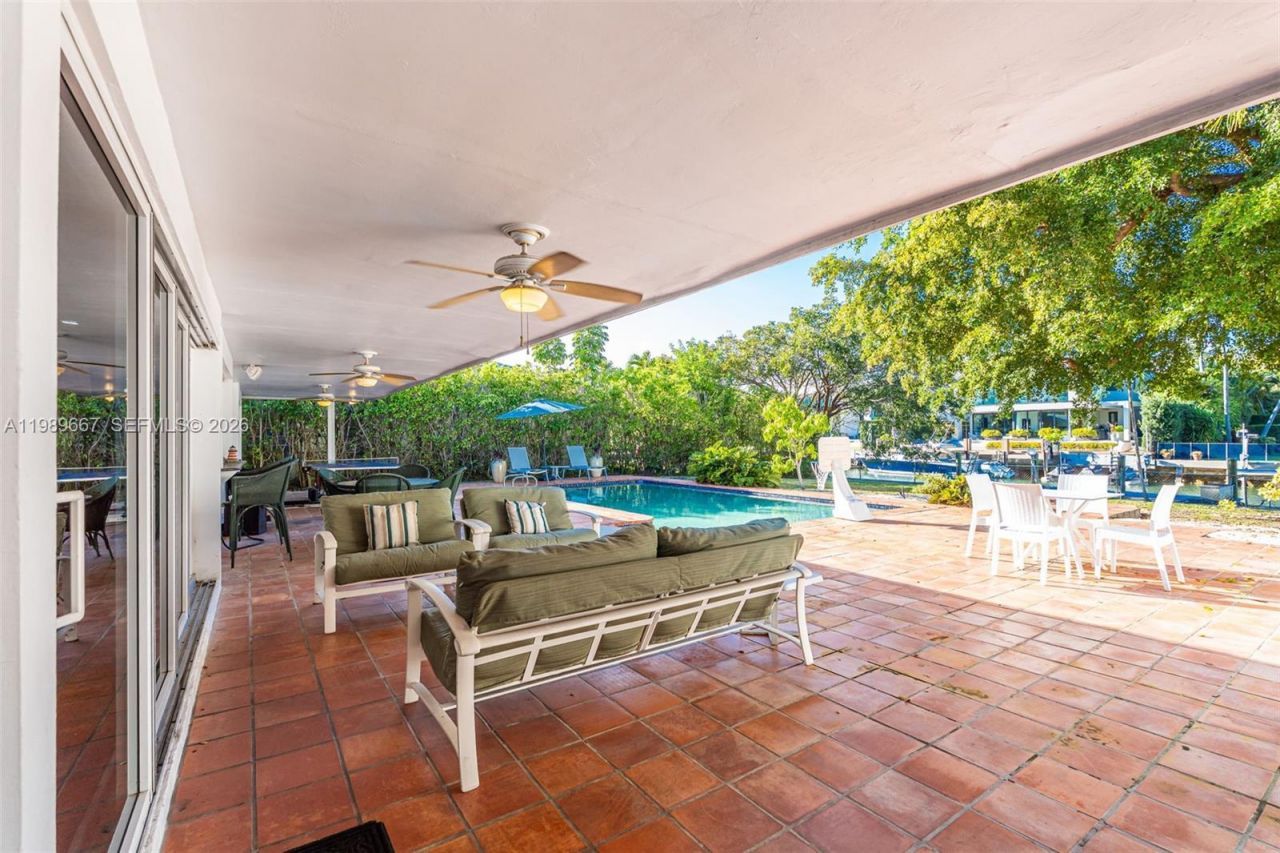 221 Knollwood Dr, Key Biscayne, FL 33149 Photo
