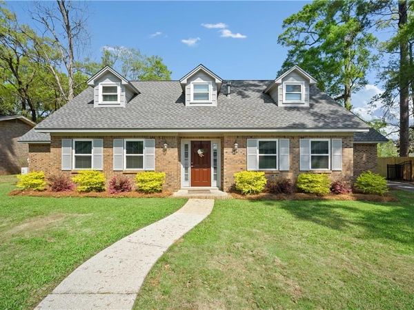 5716 Fairwood Drive, Mobile, AL 36609