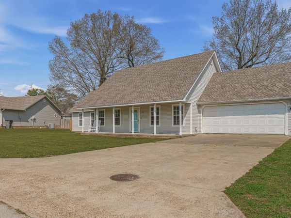 1907 Cloverdale St,, Paragould, AR 72450