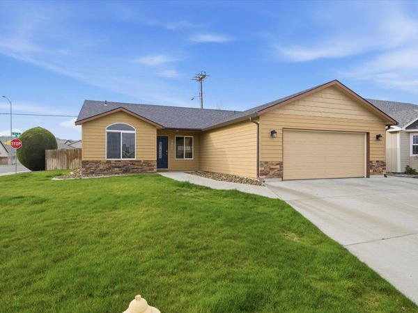 7303 W 3rd Place, Kennewick, WA 99336