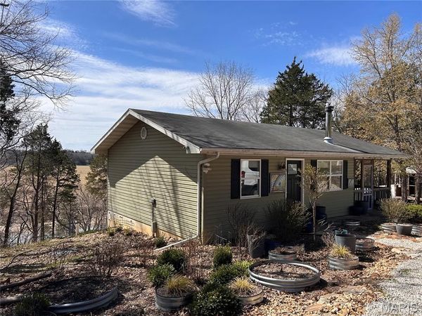 2581 River Road , Mount Sterling, MO 65062