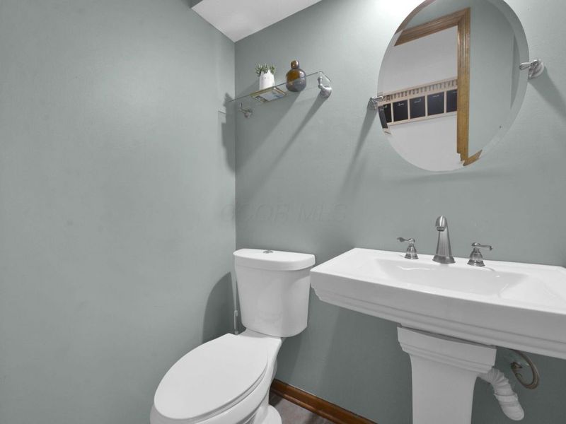 1639 Six Point Court, Columbus, OH 43085 Photo 11