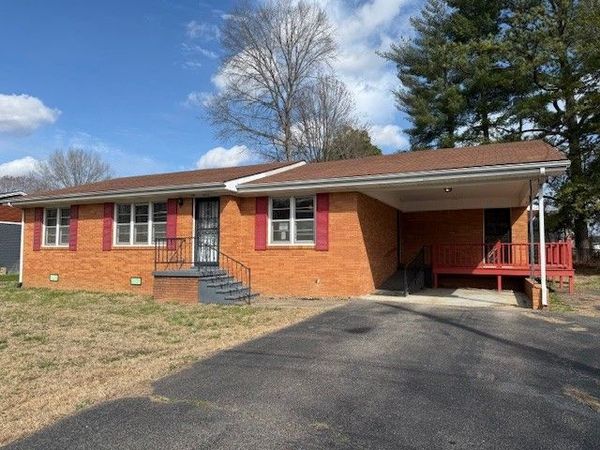 404 Ann St , Paris, TN 38242