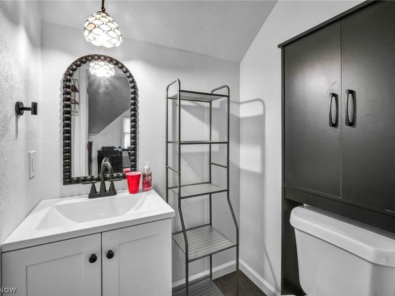 85 E 205th Street, Euclid, OH 44123 Photo 11