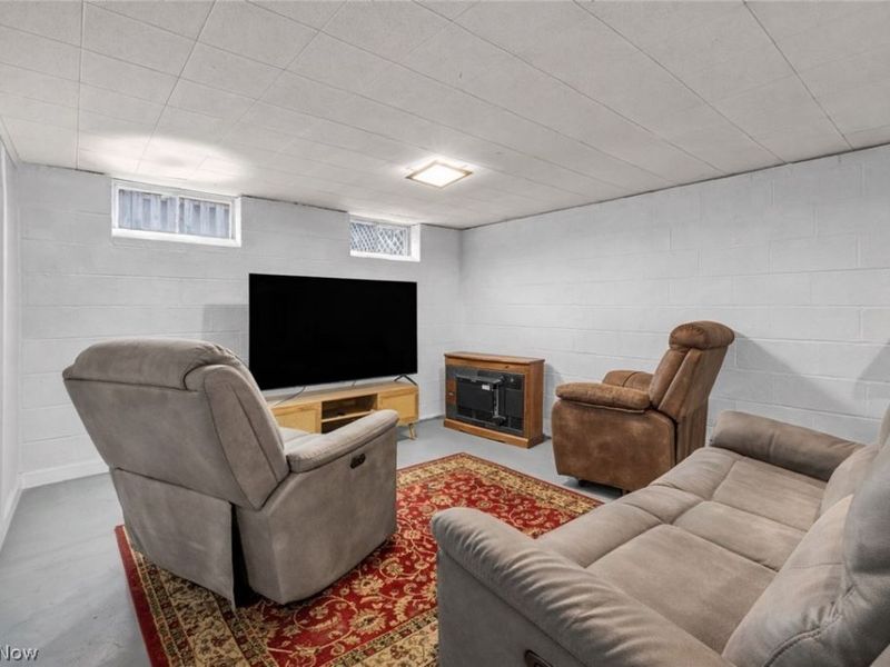 85 E 205th Street, Euclid, OH 44123 Photo 28