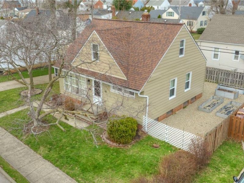 85 E 205th Street, Euclid, OH 44123 Photo 4