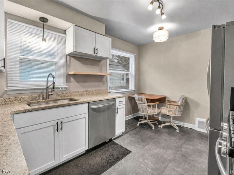 85 E 205th Street, Euclid, OH 44123 Photo 8