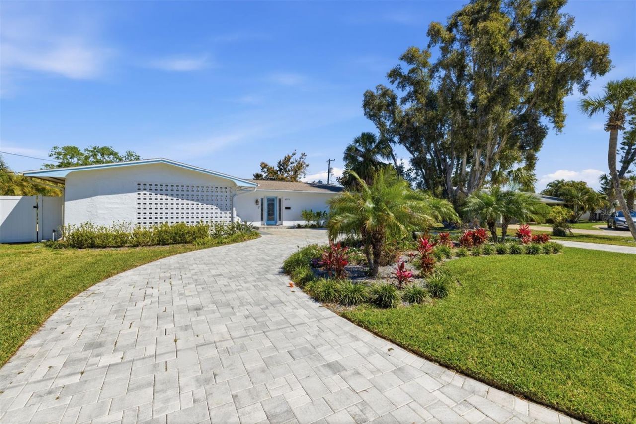 4339 50th Avenue S, Saint Petersburg, FL 33711 Photo