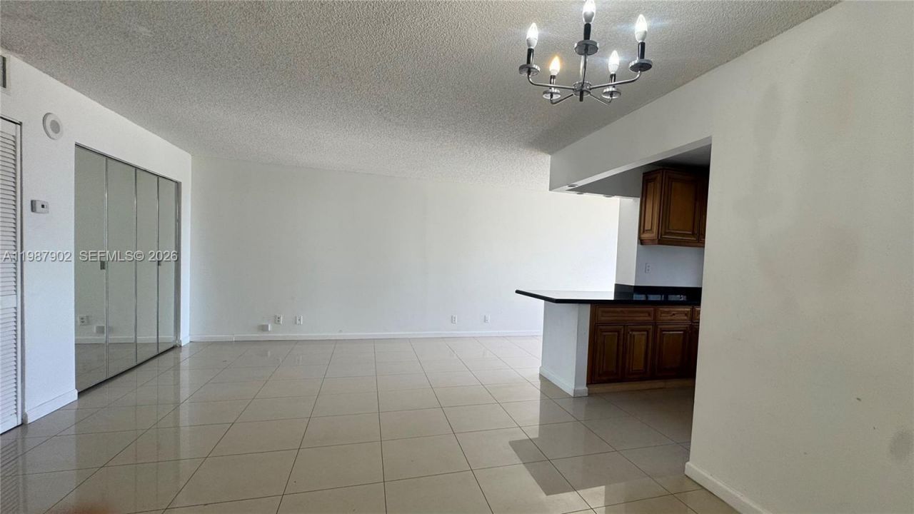 17021 N Bay Rd, Unit 1015, Sunny Isles Beach, FL 33160 Photo