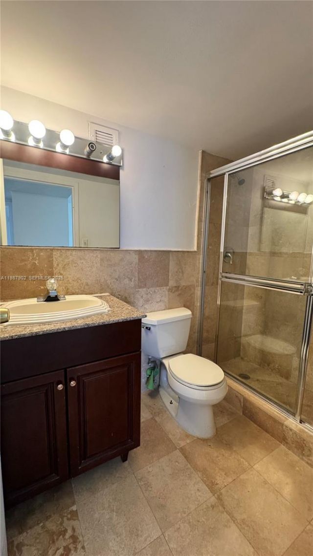 17021 N Bay Rd, Unit 1015, Sunny Isles Beach, FL 33160 Photo
