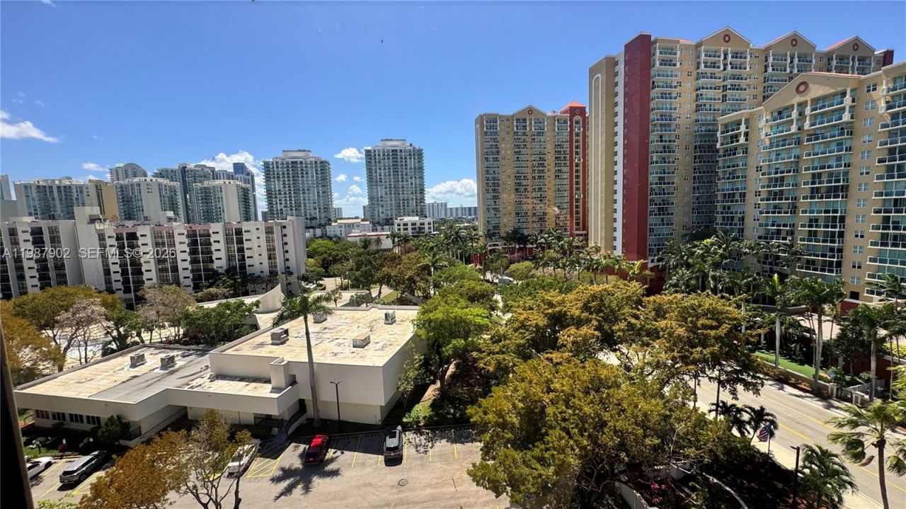 17021 N Bay Rd, Unit 1015, Sunny Isles Beach, FL 33160 Photo