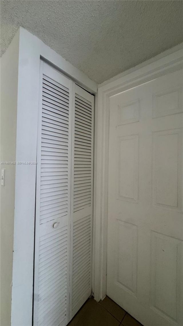 17021 N Bay Rd, Unit 1015, Sunny Isles Beach, FL 33160 Photo