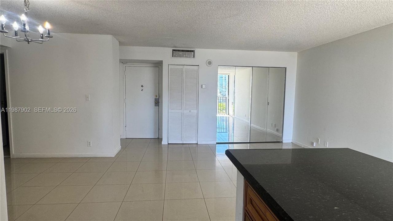 17021 N Bay Rd, Unit 1015, Sunny Isles Beach, FL 33160 Photo