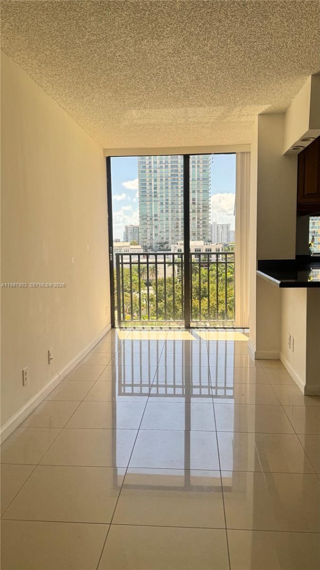 17021 N Bay Rd, Unit 1015, Sunny Isles Beach, FL 33160 Photo