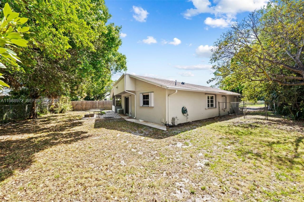 1633 NW 4th St, Boca Raton, FL 33486 Photo