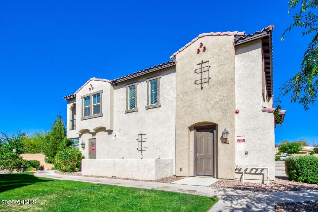 155 N Lakeview Boulevard, Unit 243, Chandler, AZ 85225 Main Photo