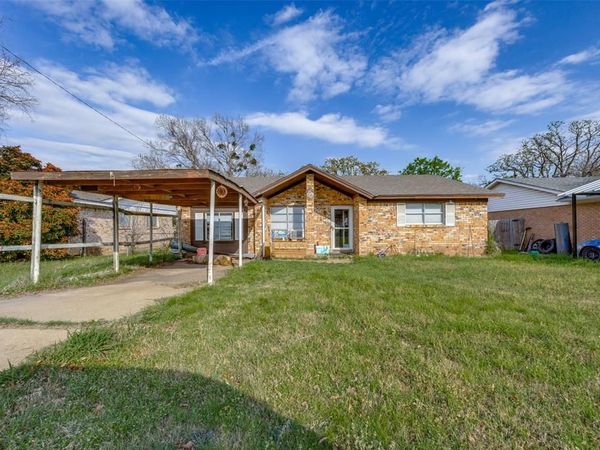 1800 S Center Street , Denison, TX 75021
