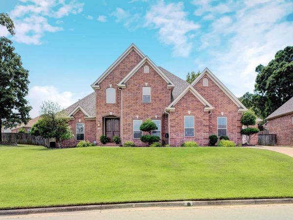 141 Mountain Valley Drive, Maumelle, AR 72113