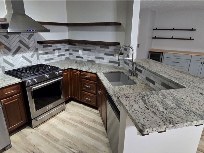 1452 Buckingham Gate Boulevard, Unit D, Cuyahoga Falls, OH 44221 Photo 5