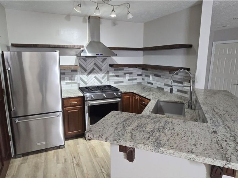 1452 Buckingham Gate Boulevard, Unit D, Cuyahoga Falls, OH 44221 Photo 9